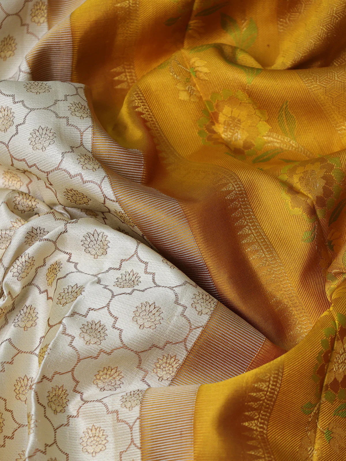 Cream -Pink Pure Kanchipuram Silk Saree - Image 3