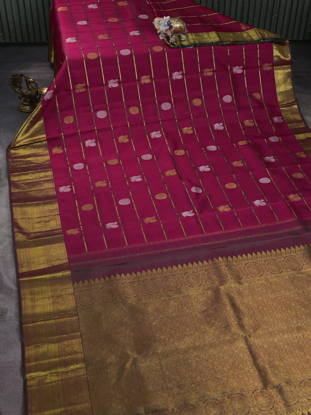 Dark Pink-Green Pure Kanchipuram Silk Saree - Image 2