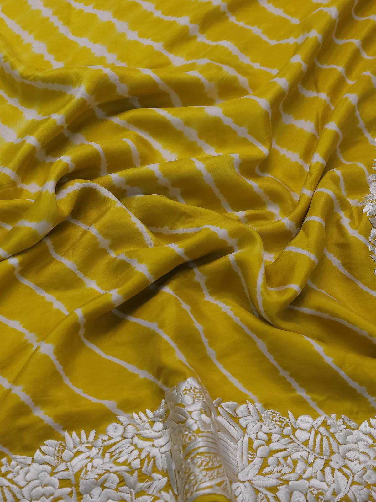 Lemon Yellow Silk Leheriya Pattern Embroidery Saree - Image 3