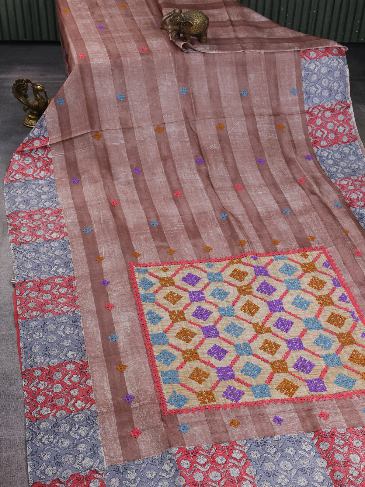 Light Brown-Red And Grey Tussar Kantha Embroidery Saree - Image 2
