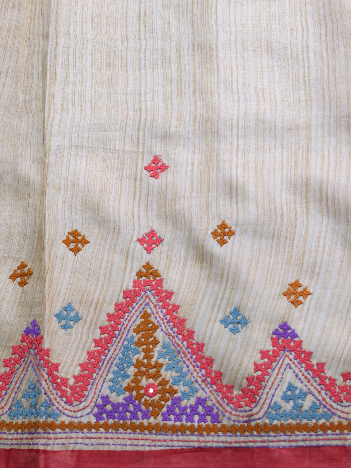 Light Brown-Red And Grey Tussar Kantha Embroidery Saree - Image 4