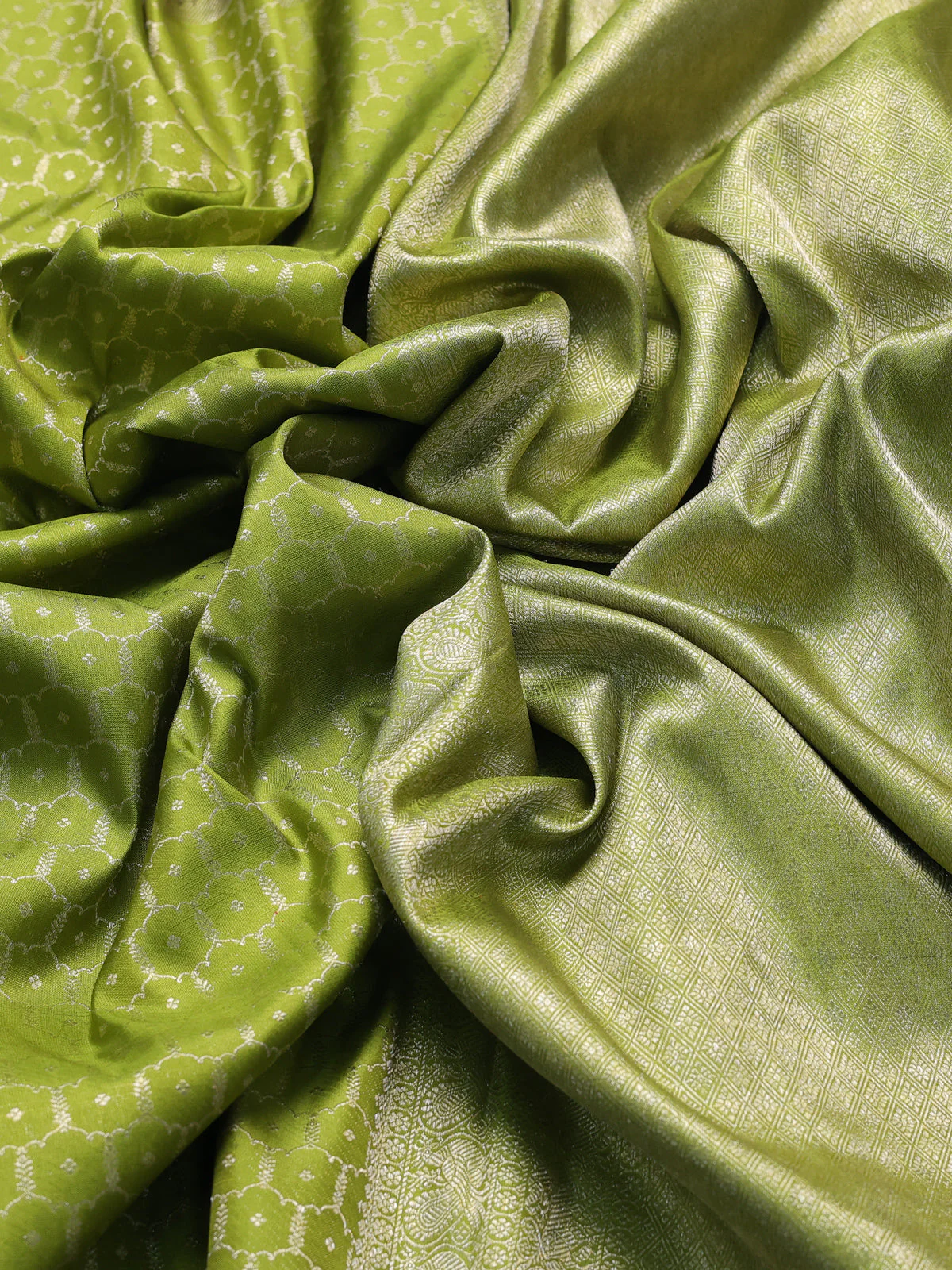 Mehendi Green Pure Kanchipuram Silk Saree - Image 3