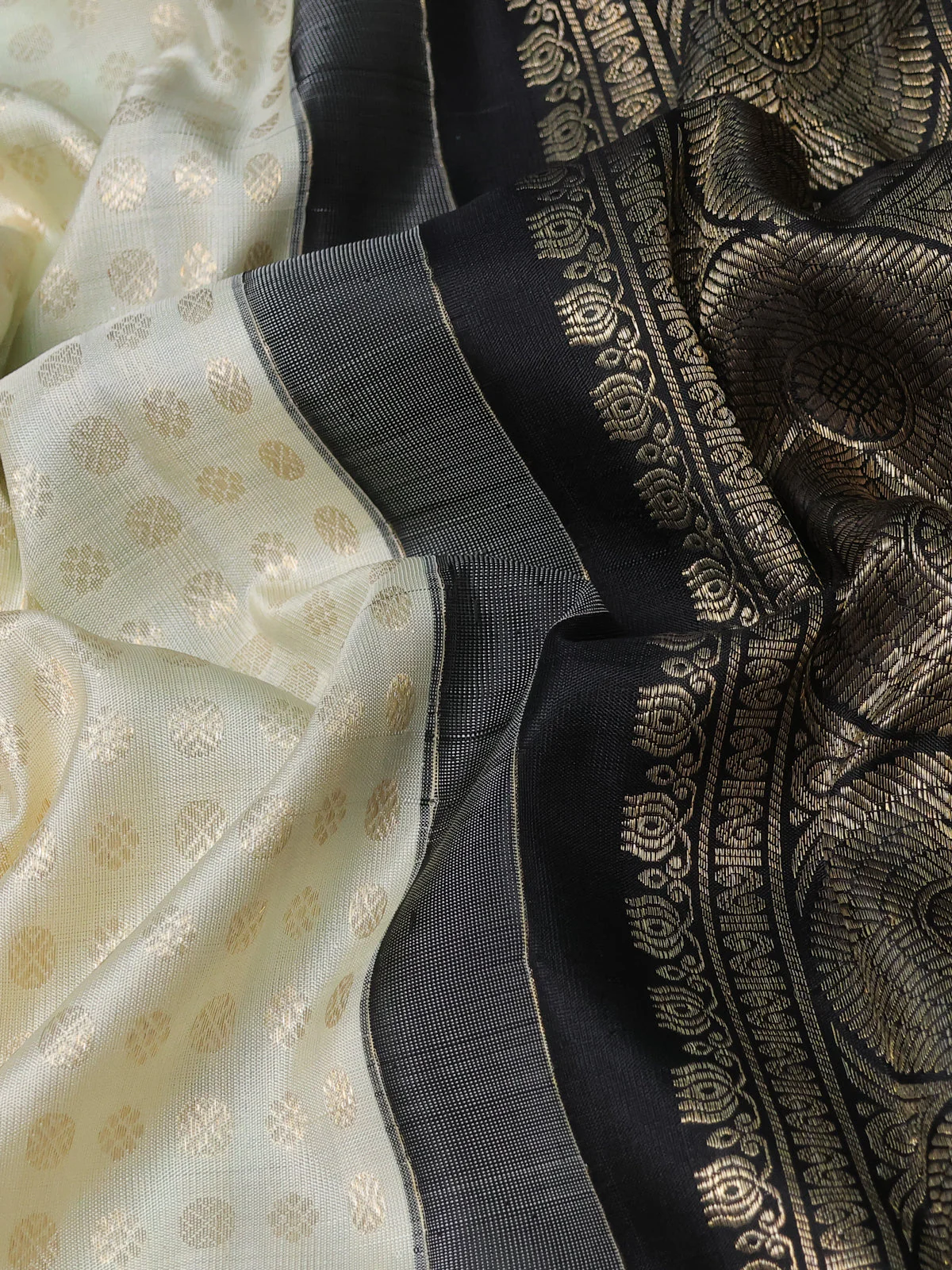 Off White -Black Pure Kanchipuram Silk Saree - Image 3