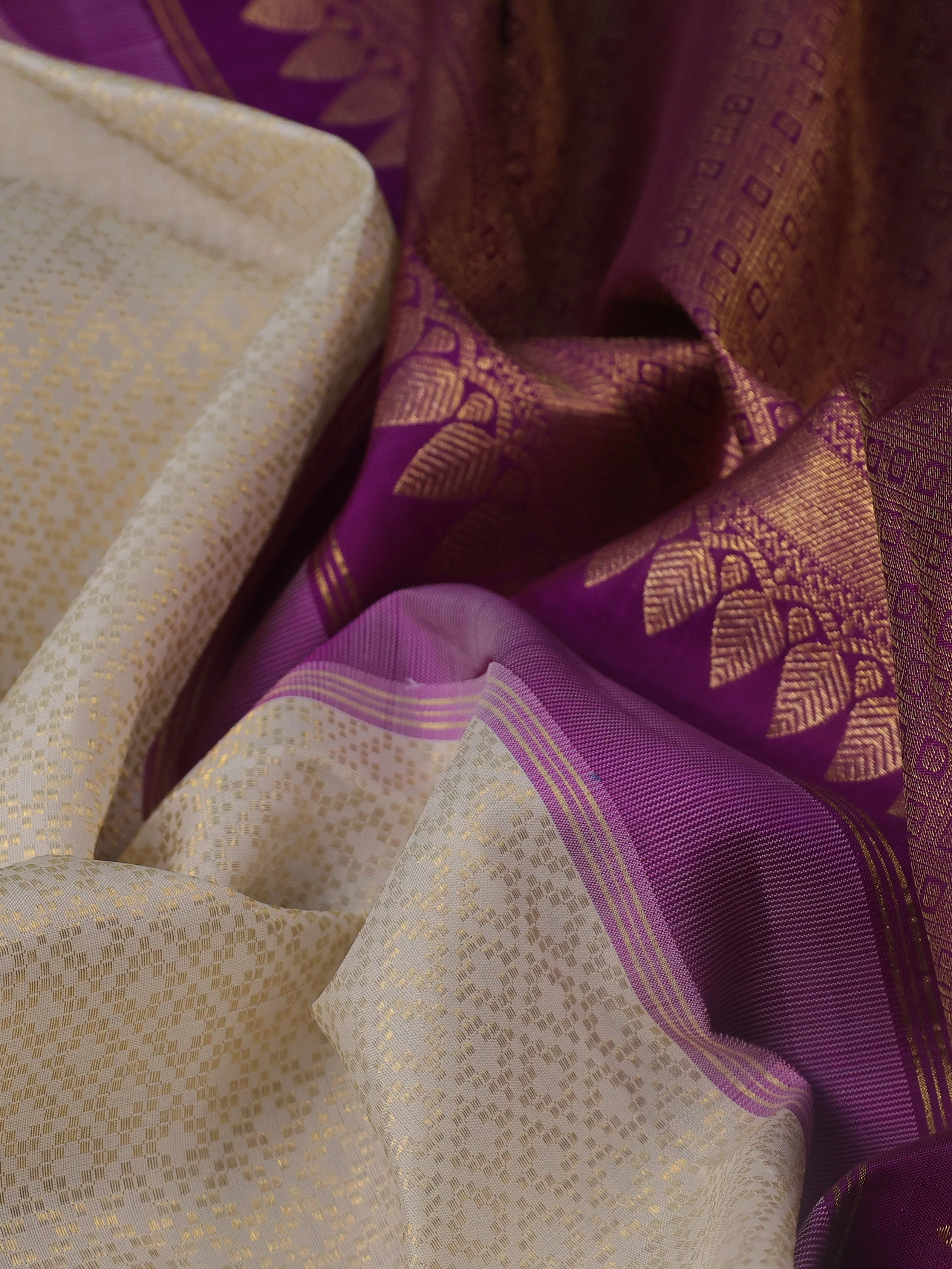 Off White - Purple Pure Kanchipuram Silk Saree - Image 3