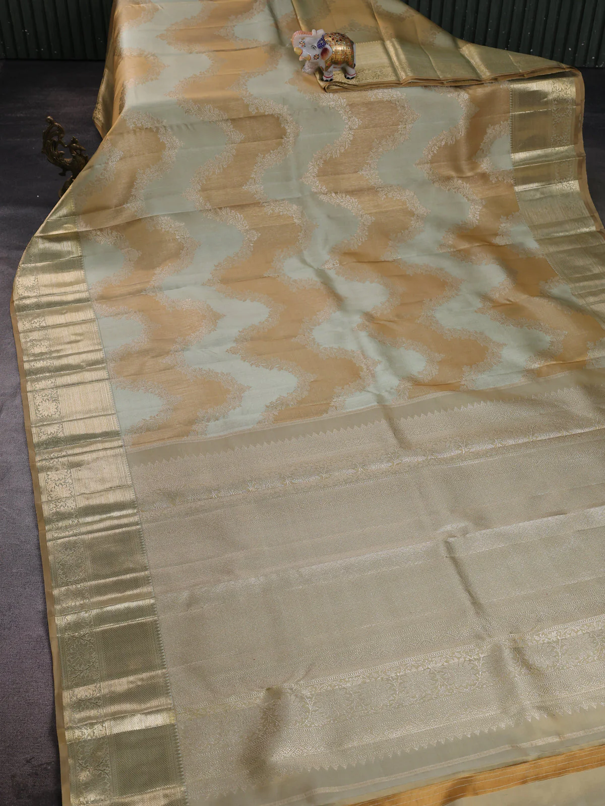 Pastel Green - Beige Pure Kanchipuram Silk Saree - Image 2