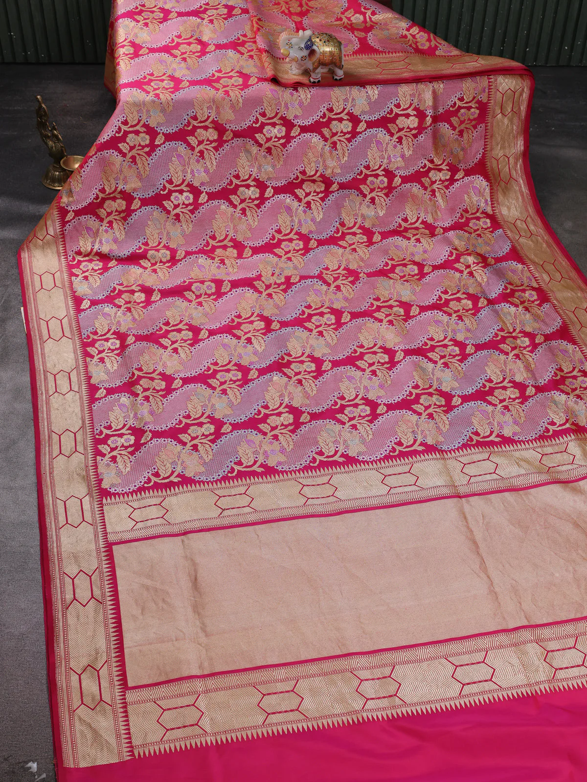 Pink Banarasi Kadwa Silk Saree - Image 2