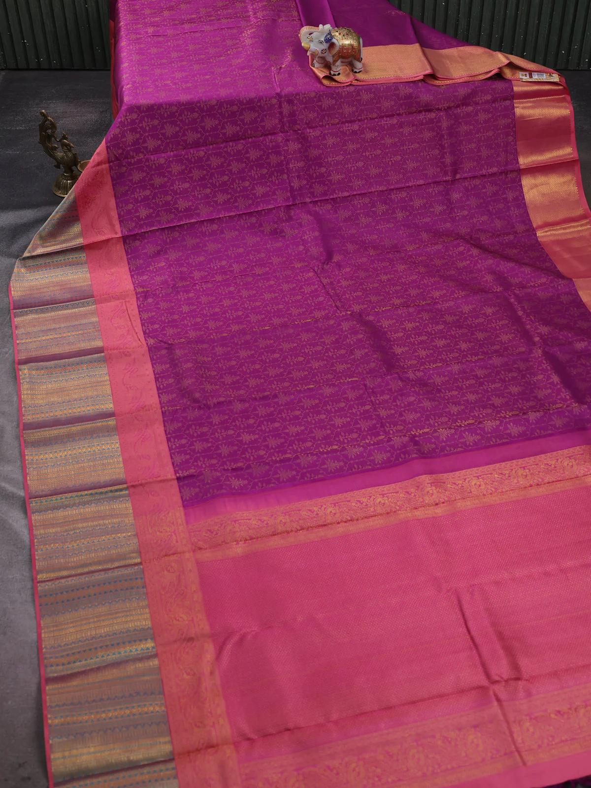 Purple -Gazri Pink Pure Kanchipuram Silk Saree - Image 2