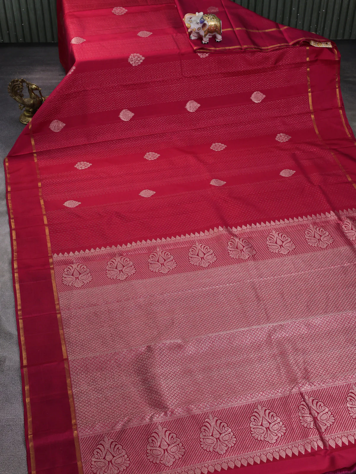 Rani Pink-Green Pure Kanchipuram Silk Saree - Image 2