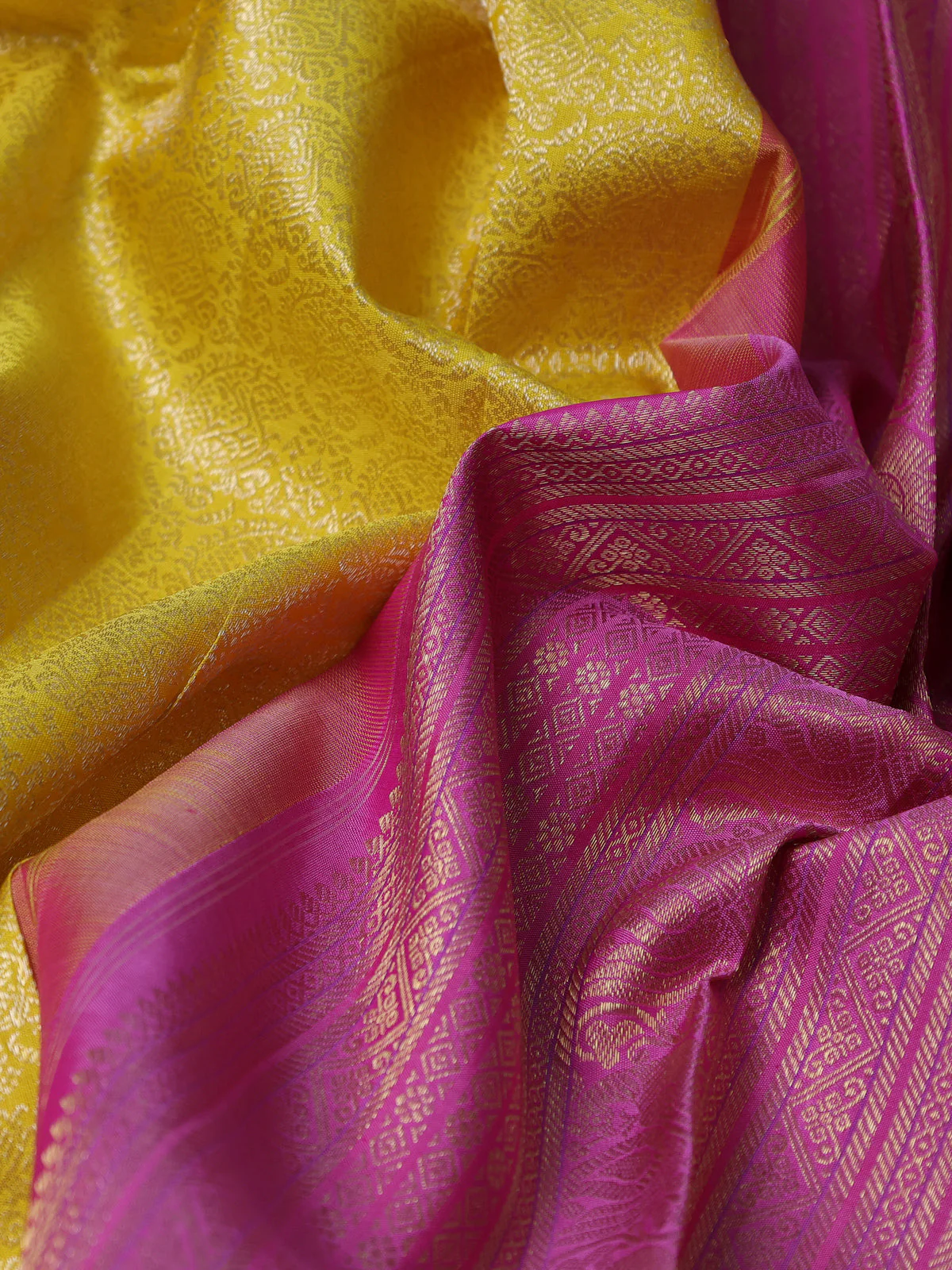 Yellow-Purple Pure Kanchipuram Silk Saree - Image 3